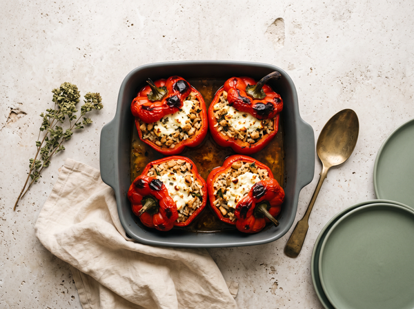 Gefüllte Paprika mit Hühnerfaschiertem und Feta
